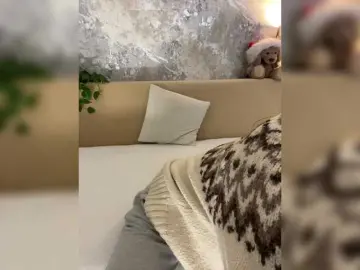 Incredible123  live sex cam