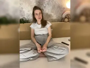 Incredible123  live sex cam