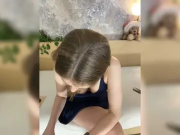 Incredible123  live sex cam