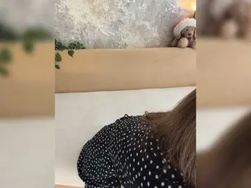 Incredible123  live sex cam