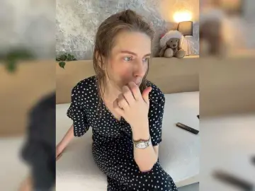 Incredible123  live sex cam