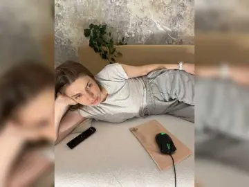 Incredible123  live sex cam