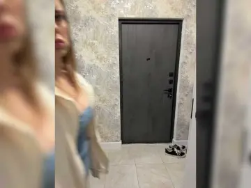Incredible123  live sex cam