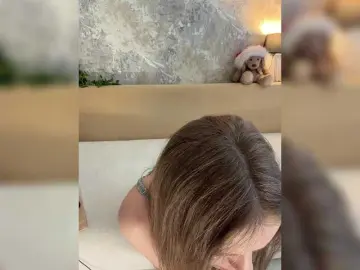 Incredible123  live sex cam