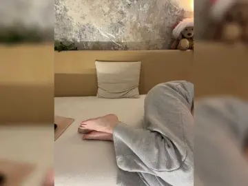 Incredible123  live sex cam