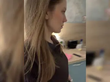 Incredible123  live sex cam