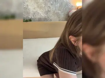 Incredible123  live sex cam