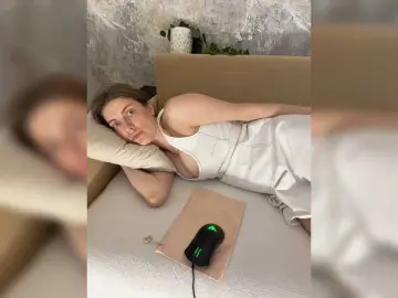 Incredible123  live sex cam