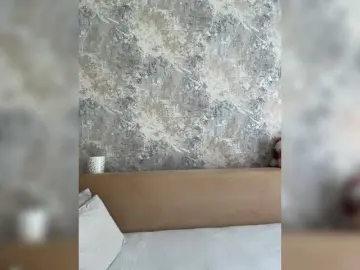 Incredible123  live sex cam