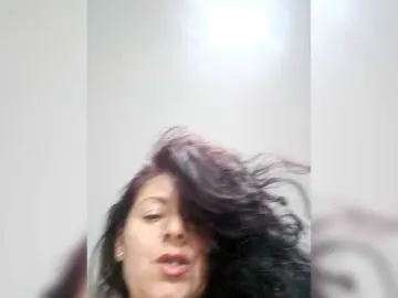 LINALUNERA1  live sex cam