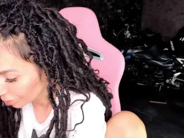 -BABAYAGA-  live sex cam