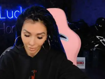 -BABAYAGA-  live sex cam