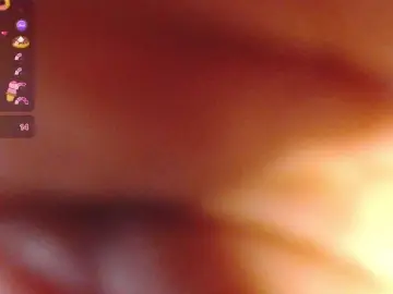 Badmommmy  live sex cam