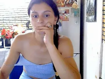Pervertqueen  live sex cam