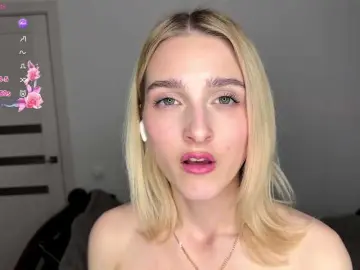 SweetiLun1  live sex cam