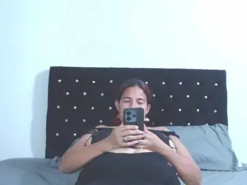 Isabellegree  live sex cam
