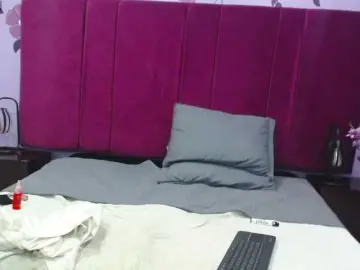 Sweett-miaa  live sex cam