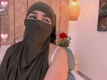 -Alisha  live sex cam