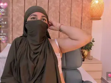 -Alisha  live sex cam