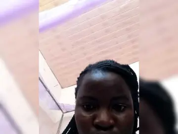 Creamyypussy  live sex cam
