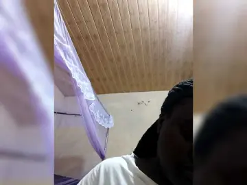 Creamyypussy  live sex cam
