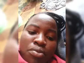 Creamyypussy  live sex cam