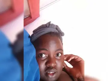 Creamyypussy  live sex cam