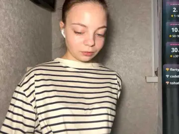 DavinaHaddad  live sex cam