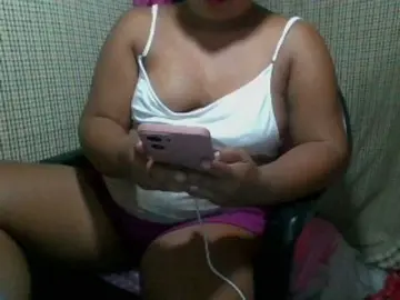 PinayLynlyn08  live sex cam