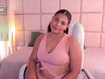 SophieTaylor3  live sex cam