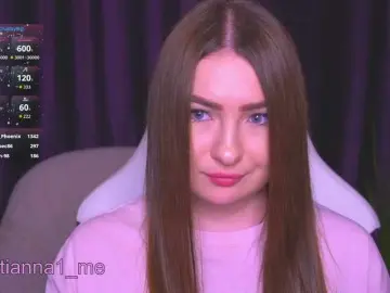 Kriss-kisa  live sex cam