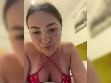 Kriss-kisa  live sex cam