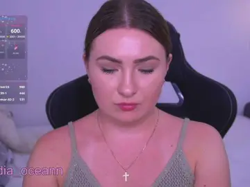 Kriss-kisa  live sex cam