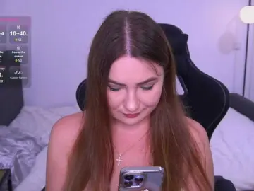 Kriss-kisa  live sex cam