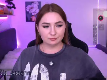 Kriss-kisa  live sex cam