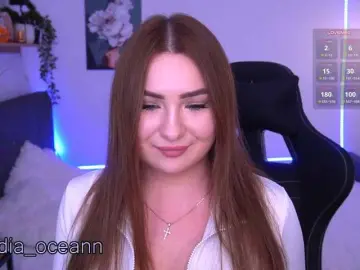 Kriss-kisa  live sex cam