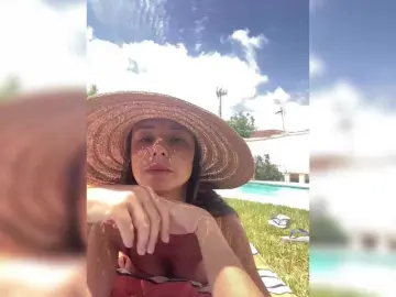 Miss-milka  live sex cam