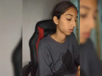 AlinaPopy  live sex cam
