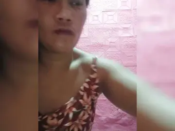 AnnaLizaXxX  live sex cam