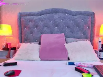 LiaTeylor  live sex cam