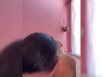 RoyalBreasts  live sex cam