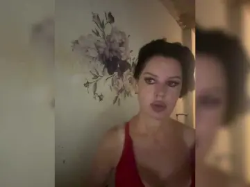 RoyalBreasts  live sex cam