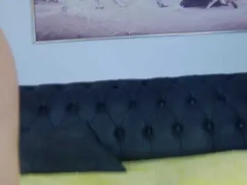 Tania44b  live sex cam