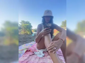 ALYA-01  live sex cam
