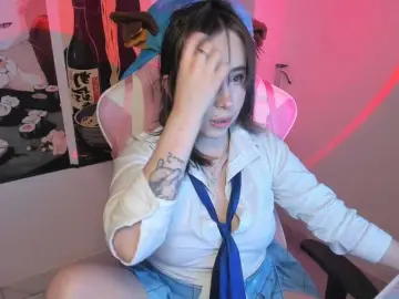 WaifuAika  live sex cam