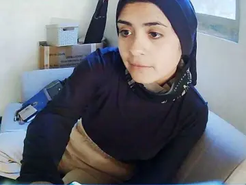 LatinaFit  live sex cam