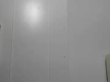 Saradusk  live sex cam