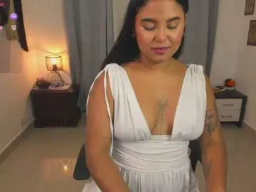 Callmelu  live sex cam