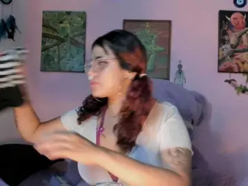 Maddyjhonsson  live sex cam