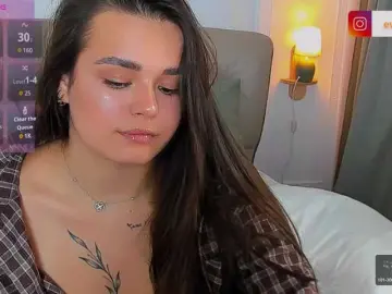 EvaRaider  live sex cam